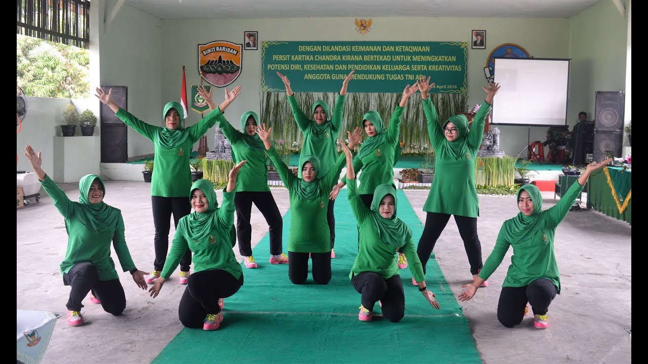 KREASI TARI TOBELO OLEH PERSIT KCK CAB. XV YONARHANUD 11/WBY