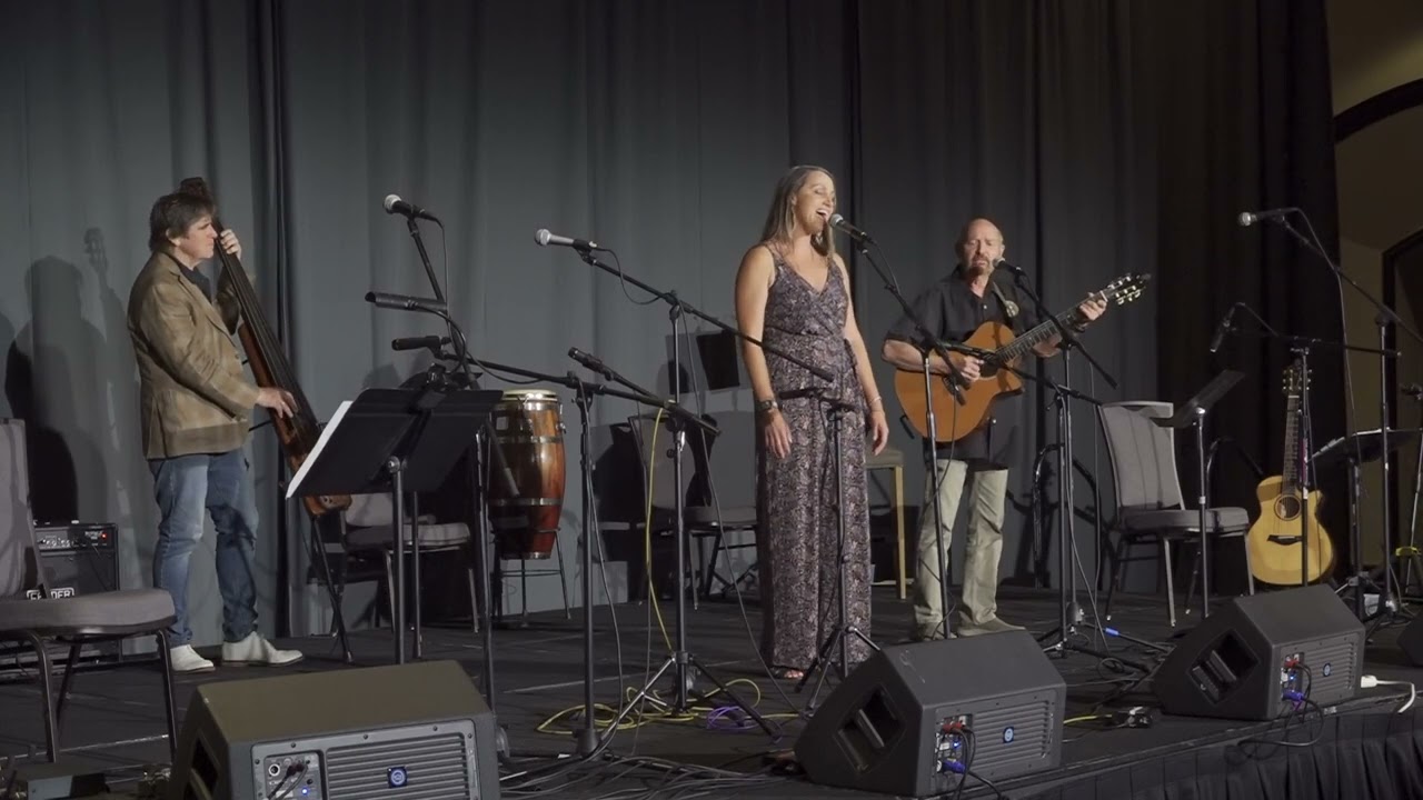 Julie Speyer-Murphy at the 2023 Americana Folk Gathering-San Francisco Bay Blues