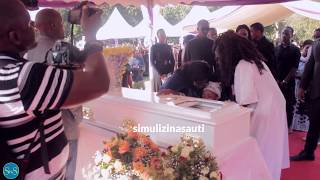 Munalove Aanguka Wakati Wa Kuuaga Mwili Wa Mwanae Patrick, Leaders Club