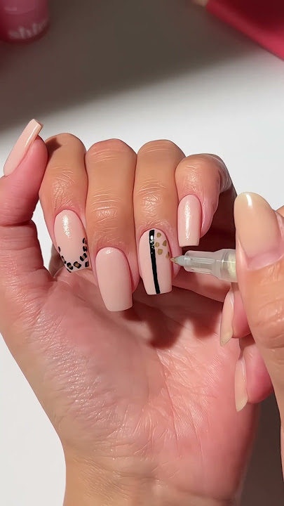 Jetsetter caramel pink chic leopard nails=perfection! #dippi#dippikit#sverige#norge#danmark#suomi