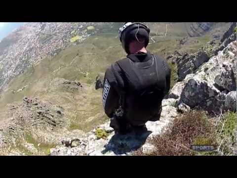 Video: Jeb Corliss Se Zaletel V Table Mountain - Matador Network