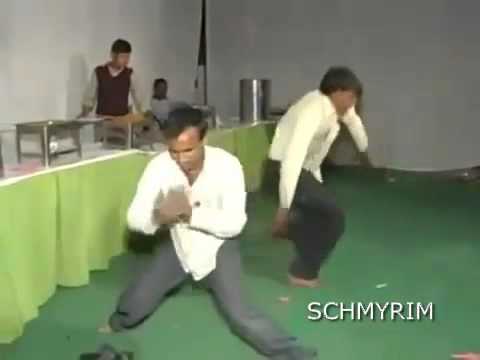 funny-indian-guy-dancing-to-dubstep