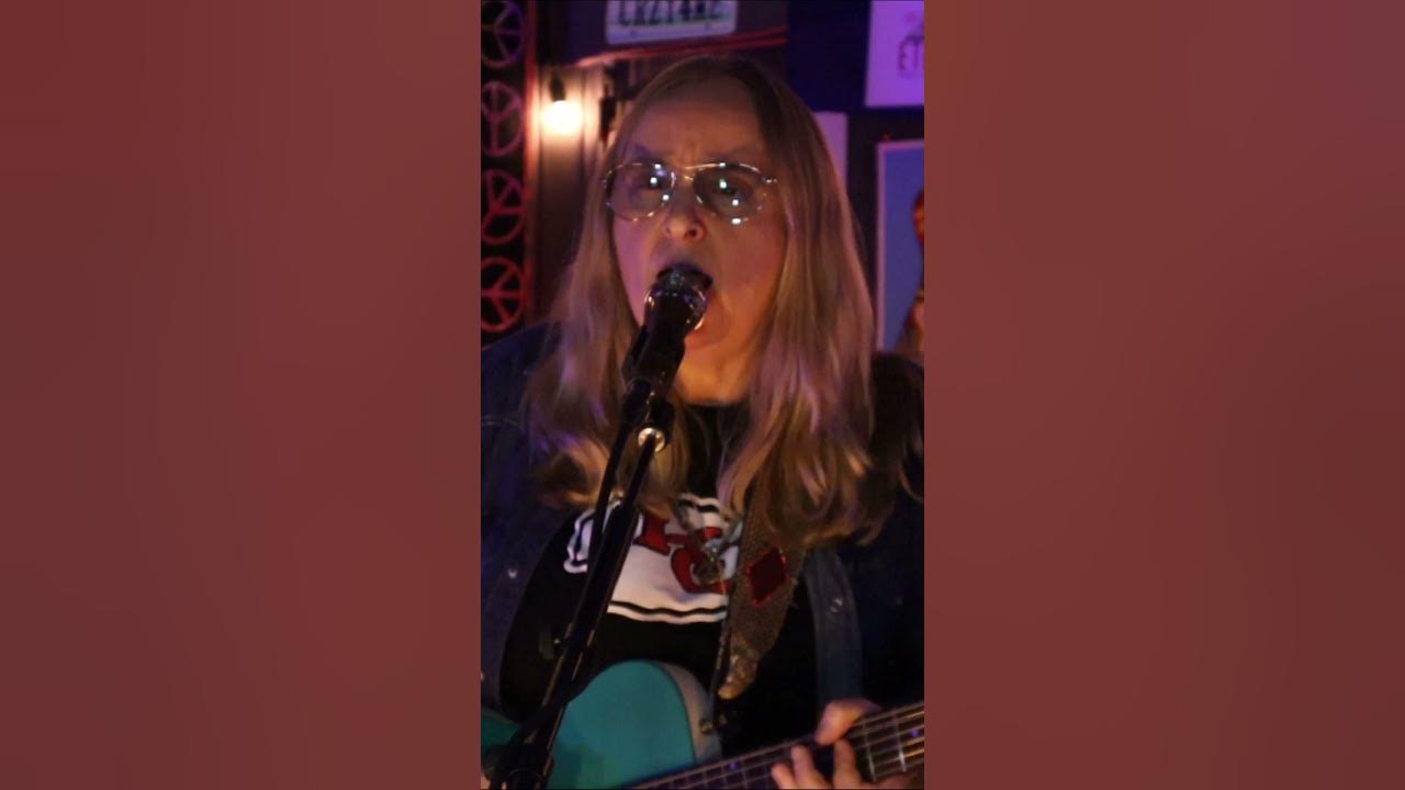 That groove 😍 What a version of 'Let Me Go'