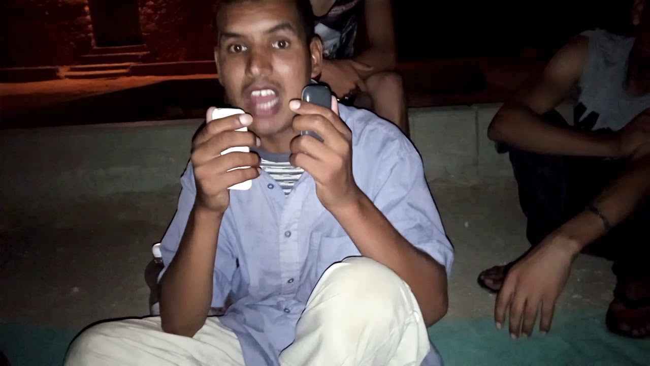 ابناء حدالصحاري مع راقي شرعي طاهر سبيحة يرقي الناس على  الهواتف النقالة سبحان الله