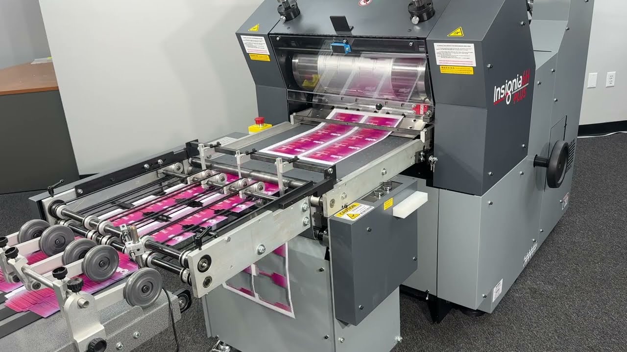 Insignia6H Plus - Interior and Exterior POP display packaging