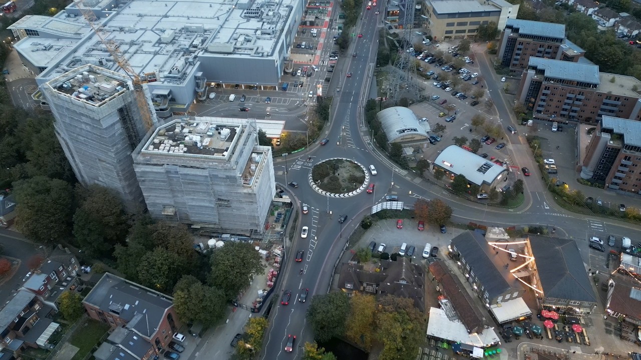 Южный Уимблдон, Лондон, вид сверху — 4K-видео с дрона