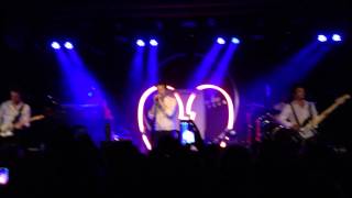 Mayer Hawthorne performing &#39;Get To Know You / I Wish It Wou