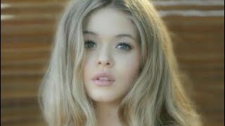 she Looks Just Like A Dream