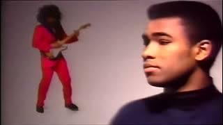 M C   Sar & The Real McCoy -  Its On You