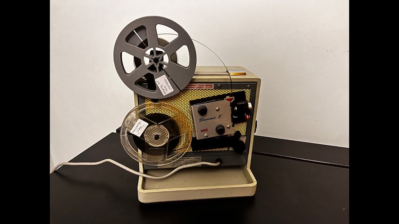 Kodak Brownie 8 / Model A15G / 8mm Projector
