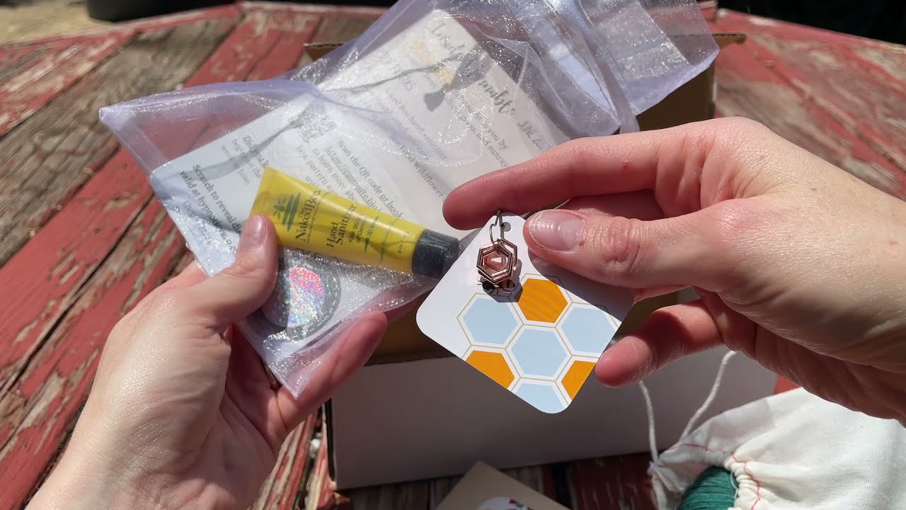 June 2021 yARNaBLE box