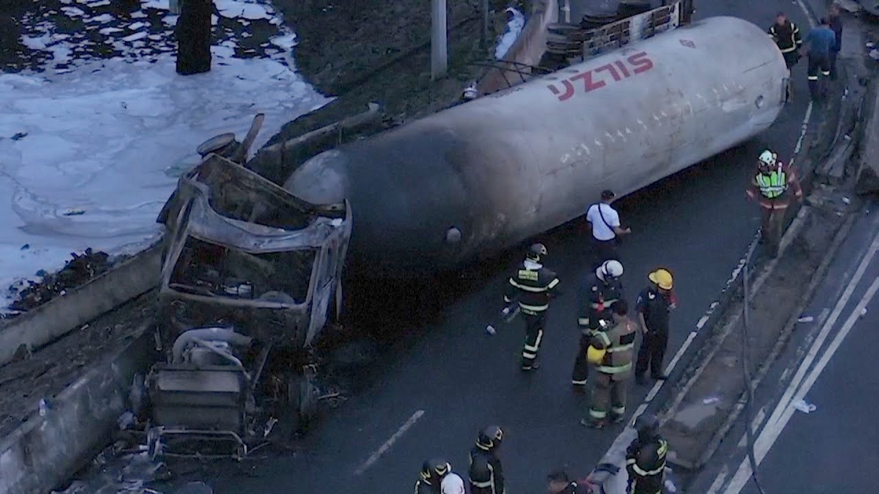 В столице Мексики взорвался бензовоз: есть жертвы