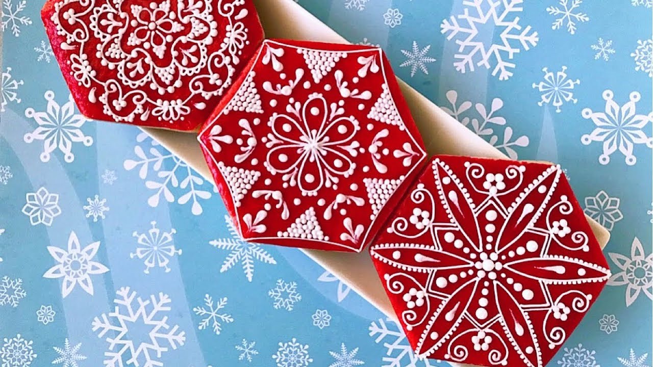 How to pipe open-work cookies