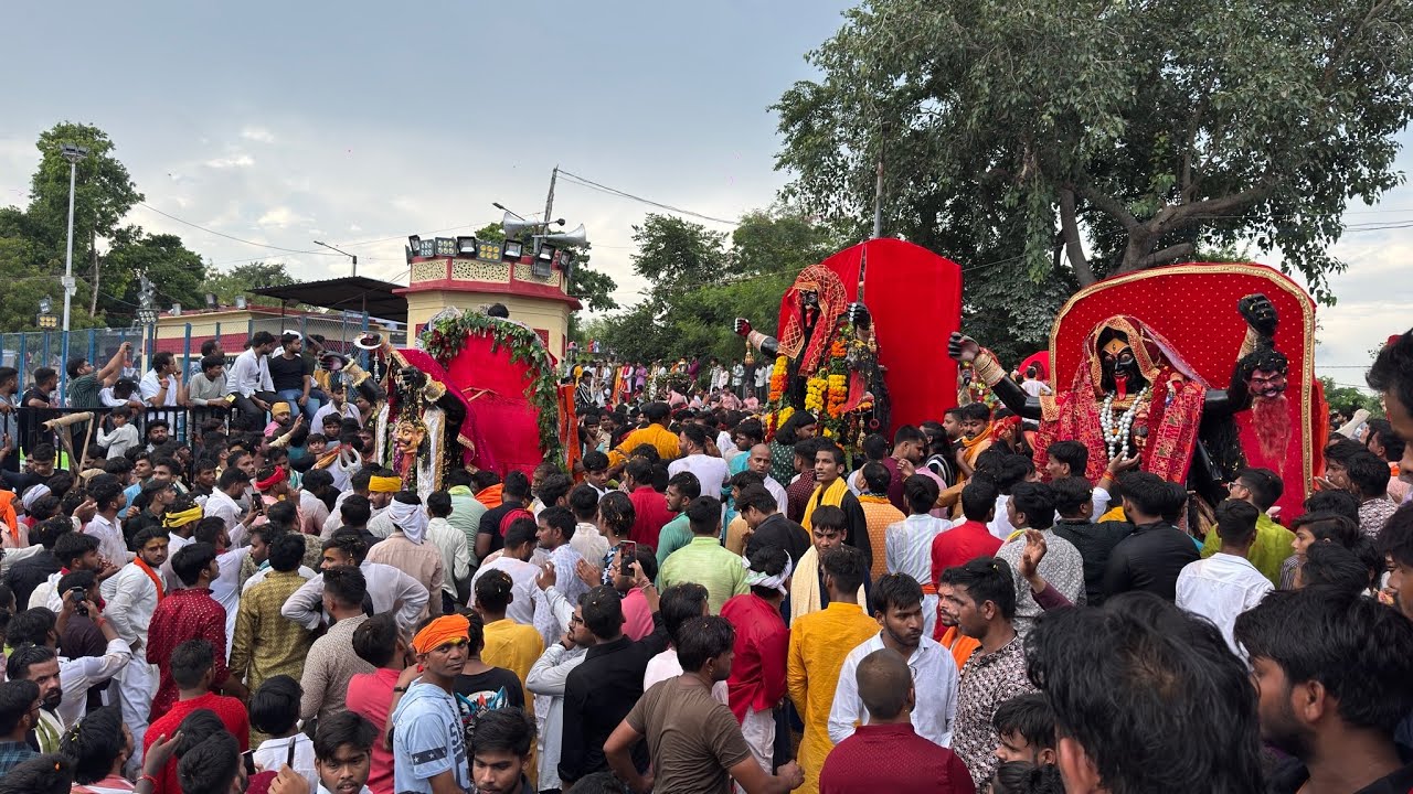 Kali ji visarjan jhansi 2025 #foryou #viral#kali#kalimaa#navratri#visarjan#2025#youtube#latest#vlog 