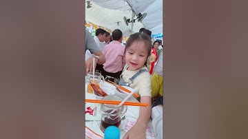 Chị em nhà Su tiễn dì theo Troai ý nhằm lấy Chồng và cái kết bất ổn khi Su trúng gió mà thấy đồ ăn