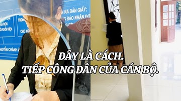 Dit is de weg. Ontvangst van burgers door ambtenaren.