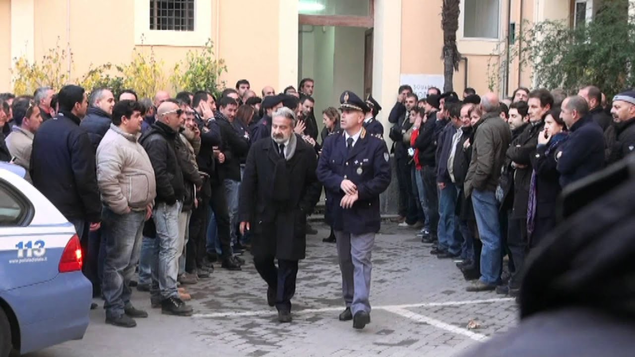 Michele Zagaria, l'ultimo dei casalesi - L'uscita (07.12.11)
