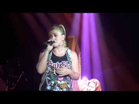 Kelly Clarkson - "Everytime" - Las Vegas, NV 7-27-12