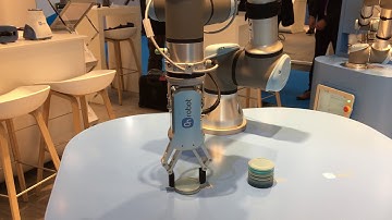 OnRobot RG2 and HEX Stacking Destacking Application at Automatica 2018