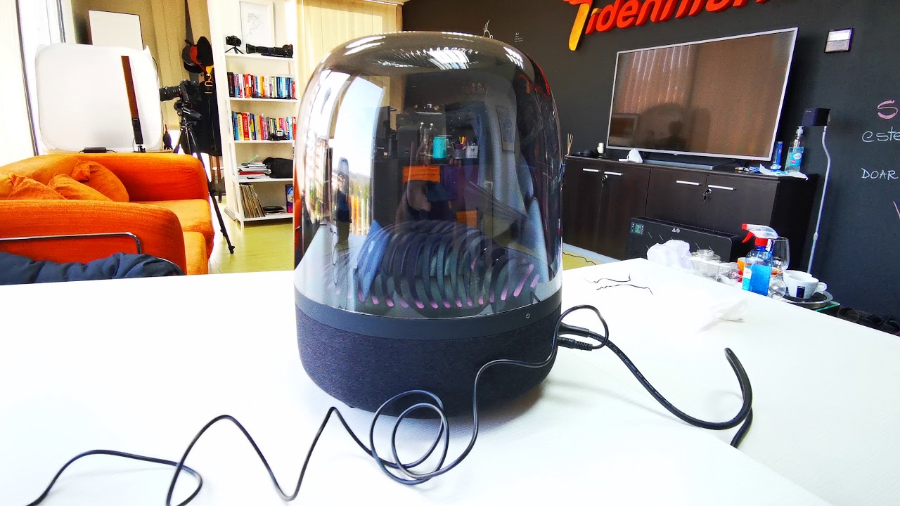 2x Harman Kardon Aura Studio 3 