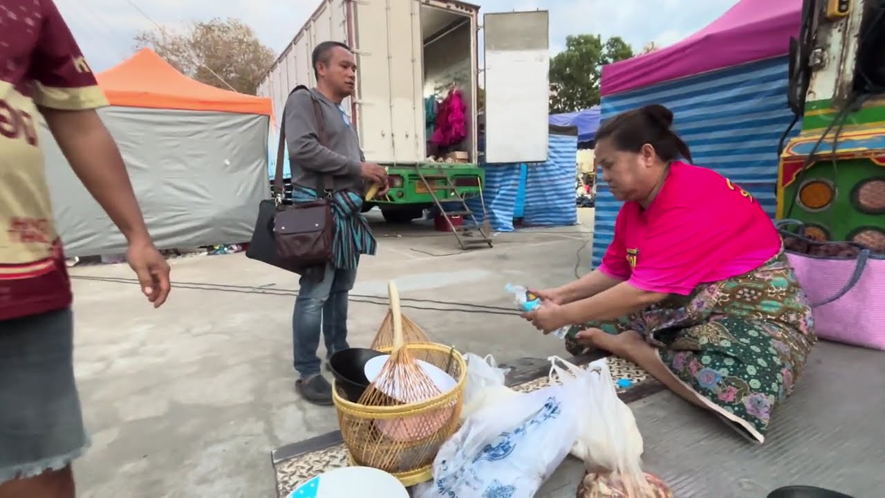 แม่เดือนเพ็ญได้อะไรกินหลังเวที#หมอลําวงษ์เจริญบันเทิงศิลป์ 