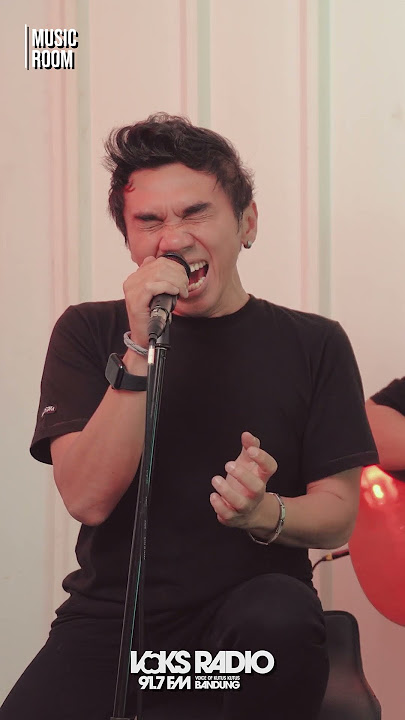 Yerri Meiryan ft. Insan Aoi - Mentari (해) | Live at Voks Music Room #voksradio #liveperformance