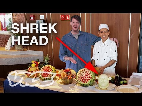 someone-carved-shrek’s-head-out-of-a-melon