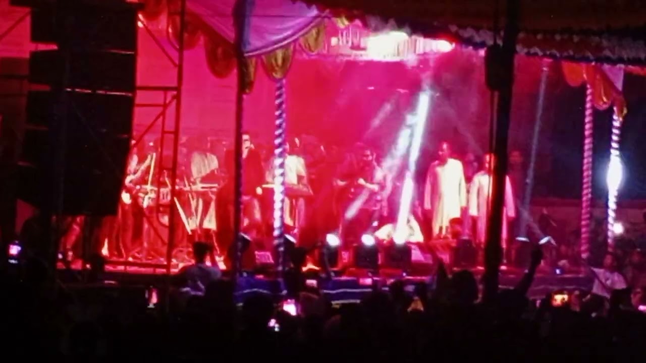 মধুখালীতে শিল্পী মনির খান না আসলো দর্শক কাপালো স্টেজ গান গাইলো মনির খান #মনিরখান #মধুখালী #ফরিদপুর