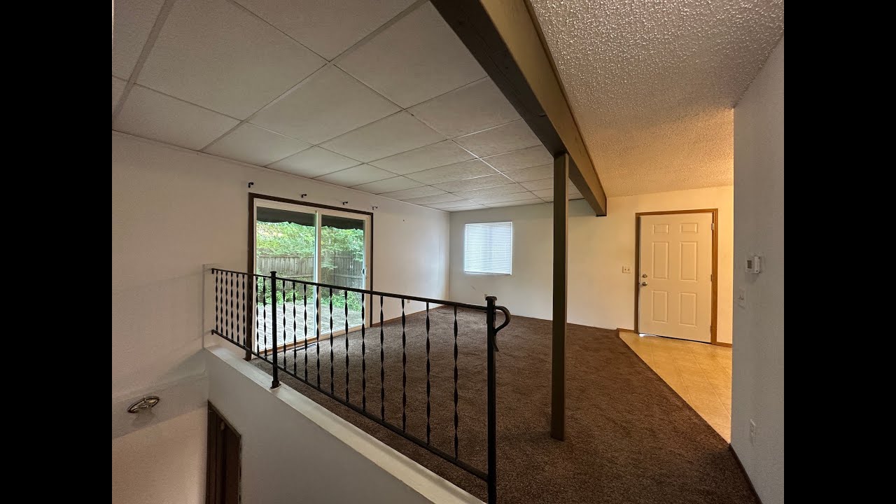 6145 Briarcliff Ln Apt A, Kalamazoo, MI 49009 video tour