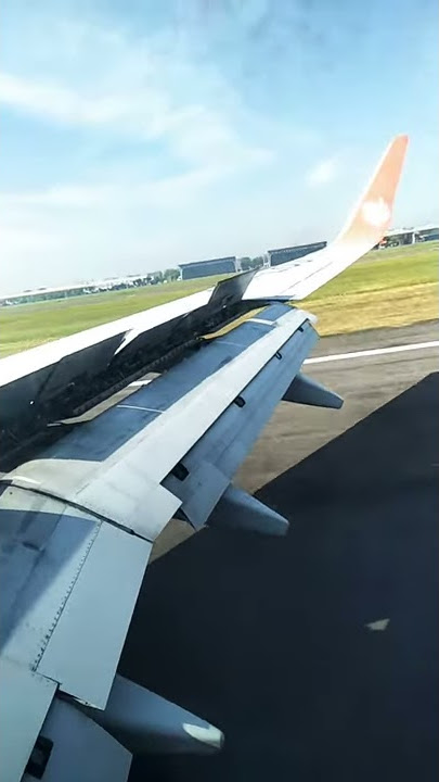 Landing Bandara Eltari Kupang,NTT