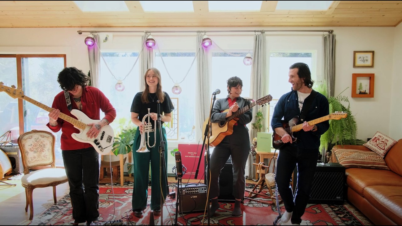 Sophia Eliana - All We Need Is Love / NPR TINY DESK 2026