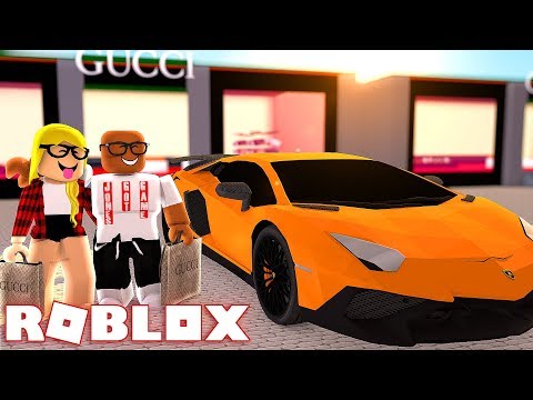 Shopping At The Gucci Store In Roblox Youtube - gucci roblox logo