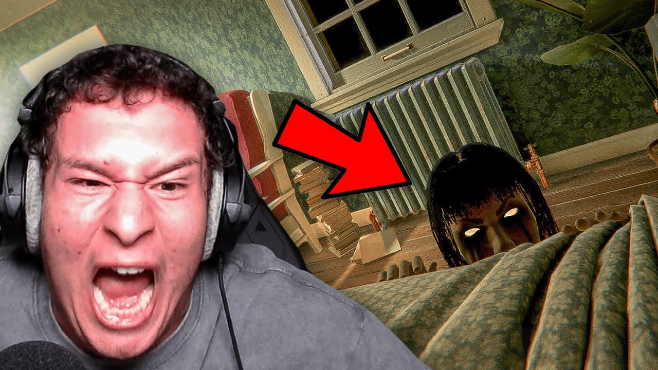 ELLE ÉTAIT CACHÉE SOUS MON LIT ! ! !