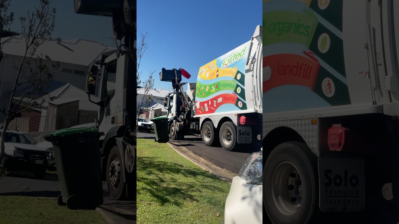 Waste day red lid bin empty. Epic side loader arm action ‼️ 