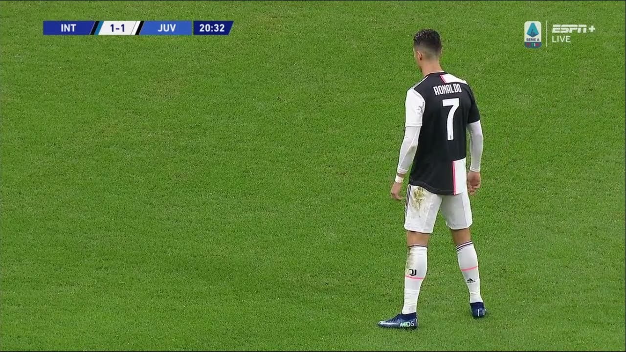 Ronaldo Free Kick Shoot Hit The Body Lukaku