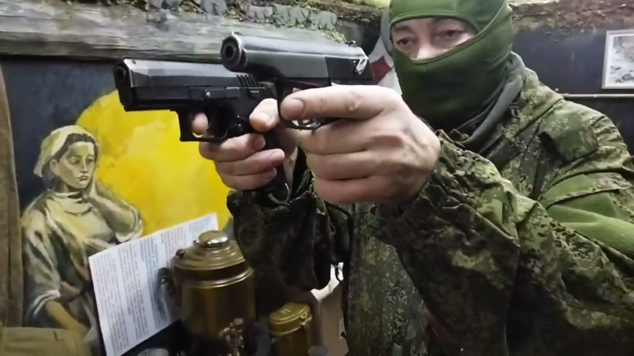 Раздельно про ПМ. Перезарядка одной рукой.