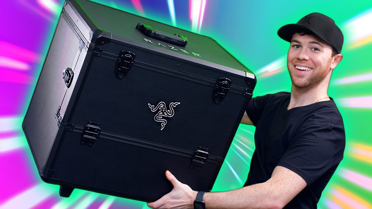 Razer Sent Me a GIANT GAMING PACKAGE!