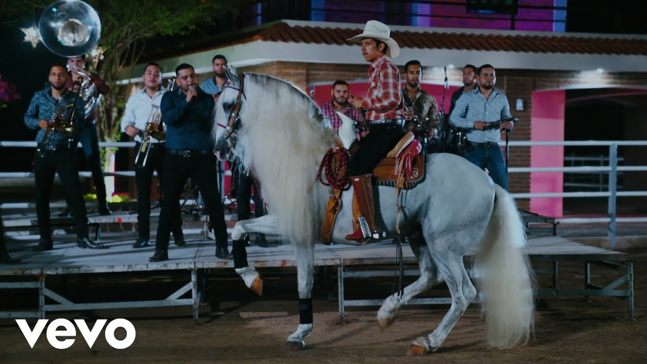 Banda Carnaval - Con La Muerte En Ancas (En Vivo)