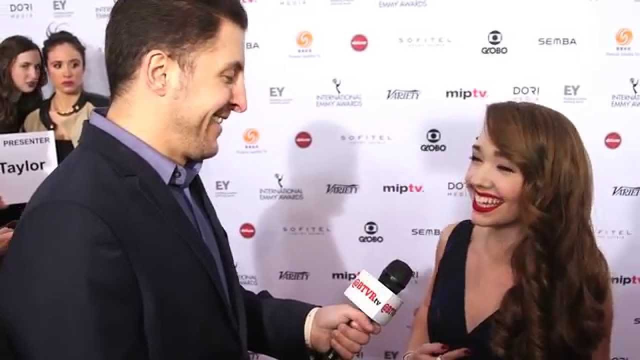 camera iphone 8 plus apk Holly Taylor at the International Emmy Awards 2015 with Arthur Kade