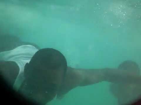 Jose Cambero bajo el agua
