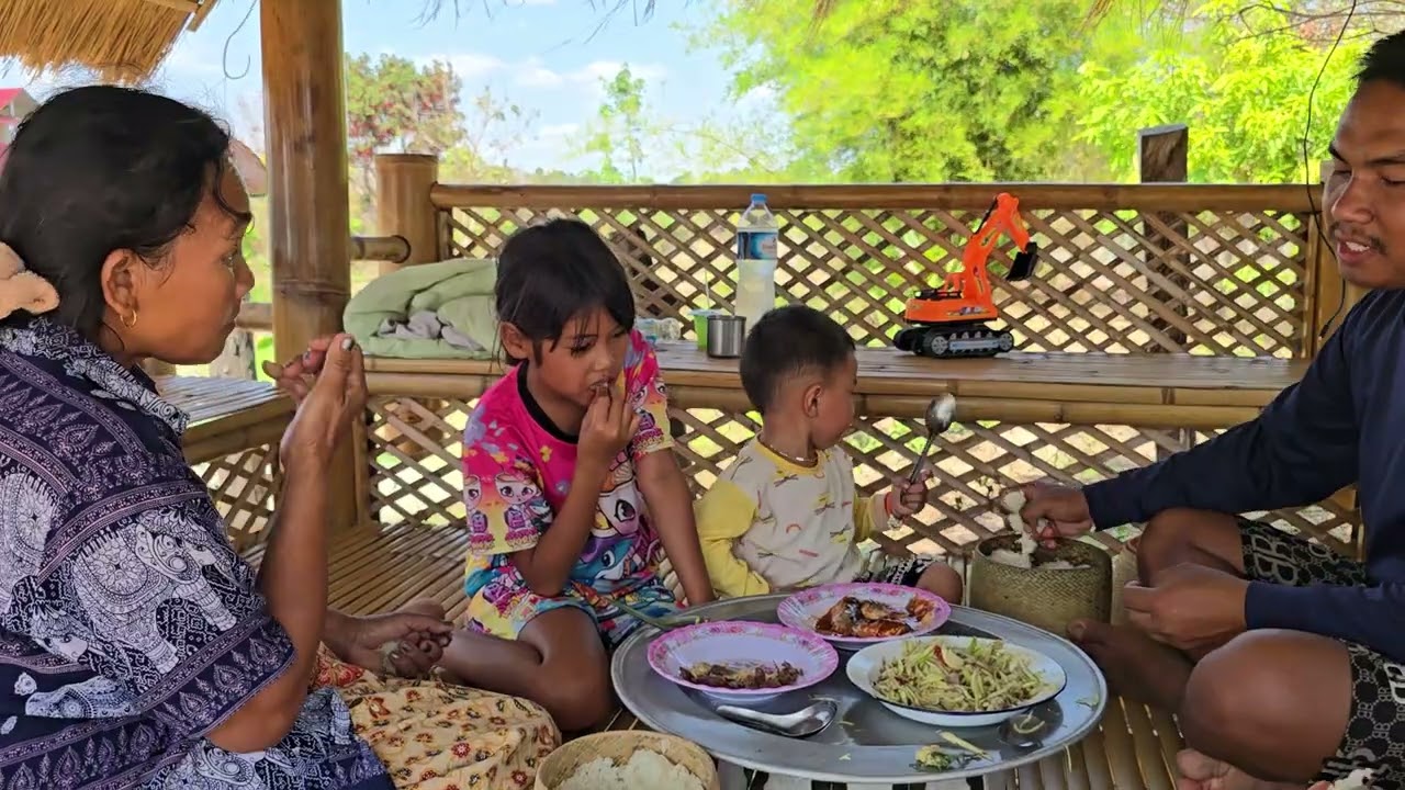 #ธันวาน้อยสั่งพี่ณัชชาไปซื้อปลากระป๋องสมใจอยากตำมะม่วงกินกับข้าวเหนียว