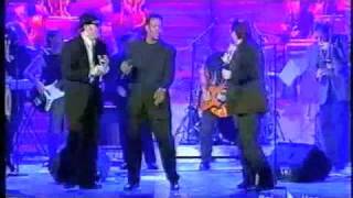 Andrea Mingardi & The Blues Brothers Band - E' la musica - Sanremo 2004.m4v