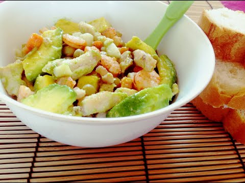 salade-d'avocat-au-poulet