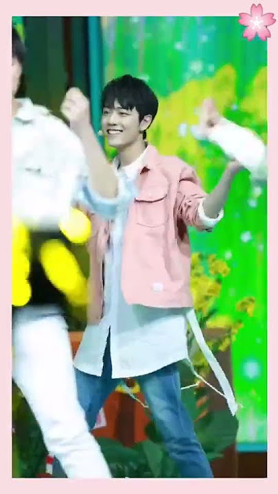 So sweet Xiaozhan daydayup #shorts #xiaozhan #daydayup #xnine #xiaozhansinging #xiaozhandance