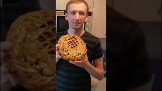Кastus Larkou makes a half-open pie