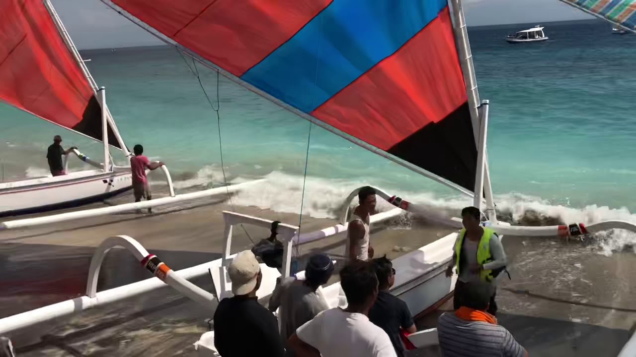 Balapan jukung nusa penida