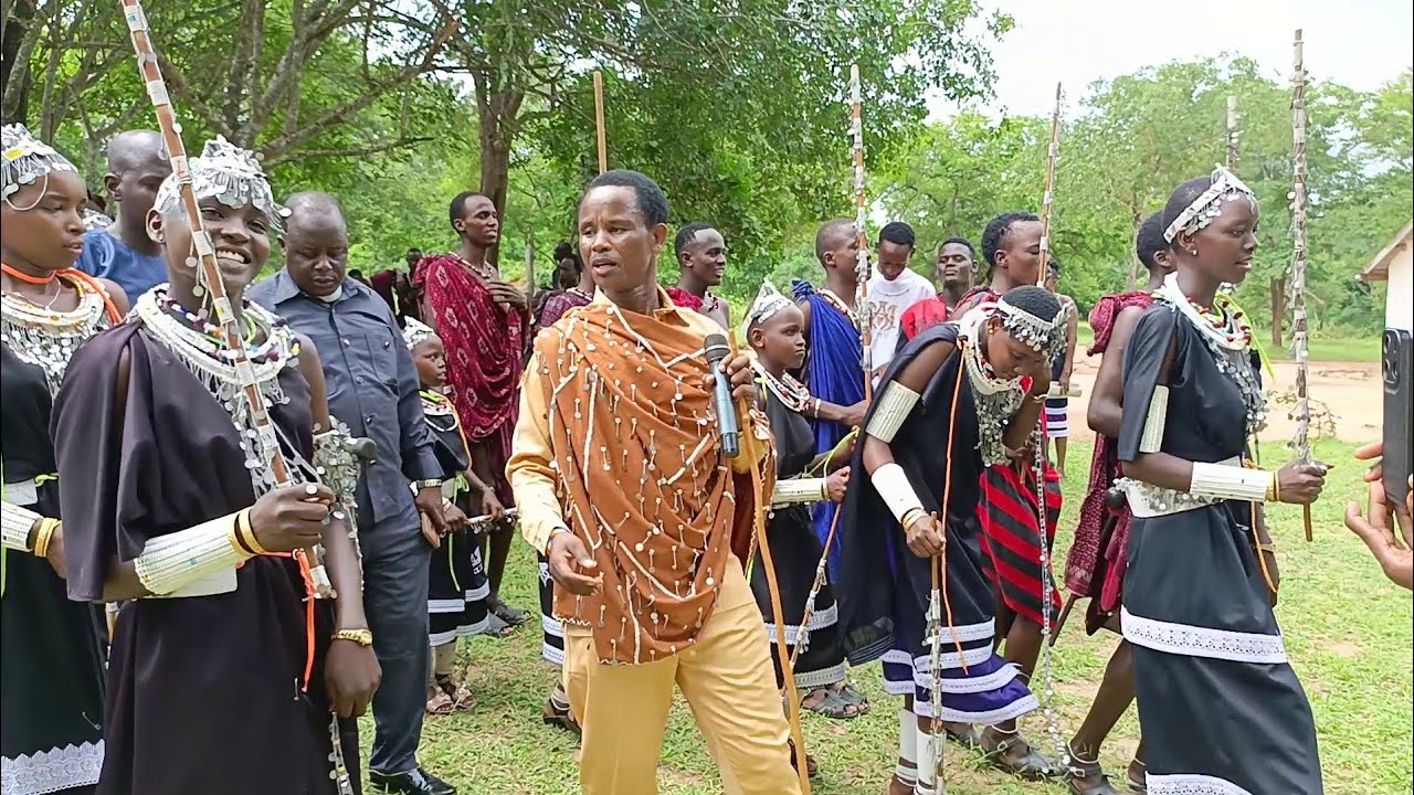 KASYANI OLE LWANDE AKIPOKELEWA NA EMILISHOI KWAYA SONG TORIPOKI YESU LAI