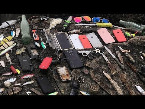 found-countless-iphones,-gopros,-guns,-knives-and-more-underwater-in-river!---best-finds-of-2017!