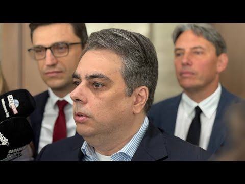 Асен Василев: Прави се артилерийска подготовка за да се каже после, че за младите лекари трябват по-високи здравни осигуровки