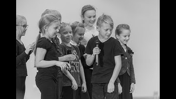 Larsi esimene teater :)